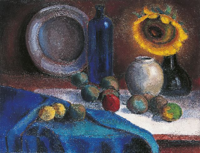 Wim Schuhmacher | Stilleven met zonnebloem en vruchten, olieverf op doek, 51,5 x 66,3 cm, gesigneerd r.o. en gedateerd 1916
