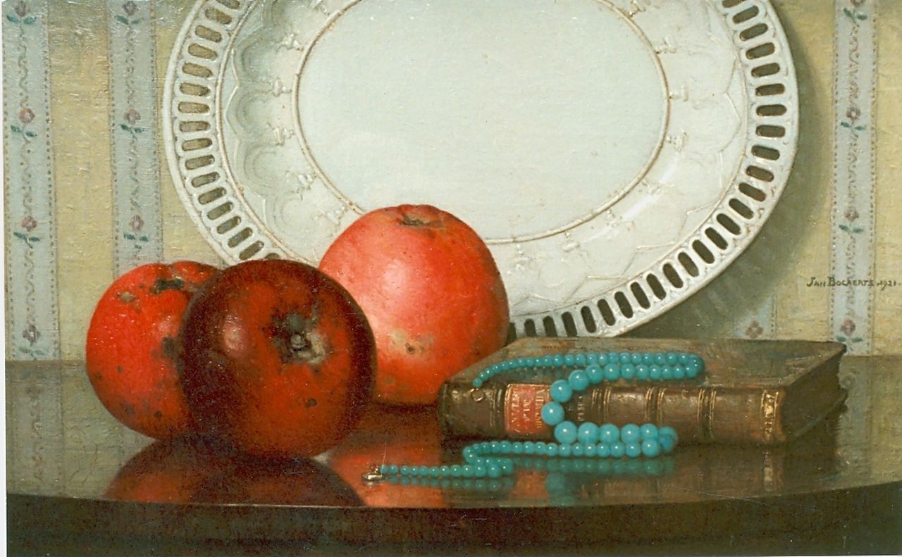 Bogaerts J.J.M.  | Johannes Jacobus Maria 'Jan' Bogaerts, Still life with apples, oil on canvas 25.5 x 40.3 cm, signed l.r. and dated 1921