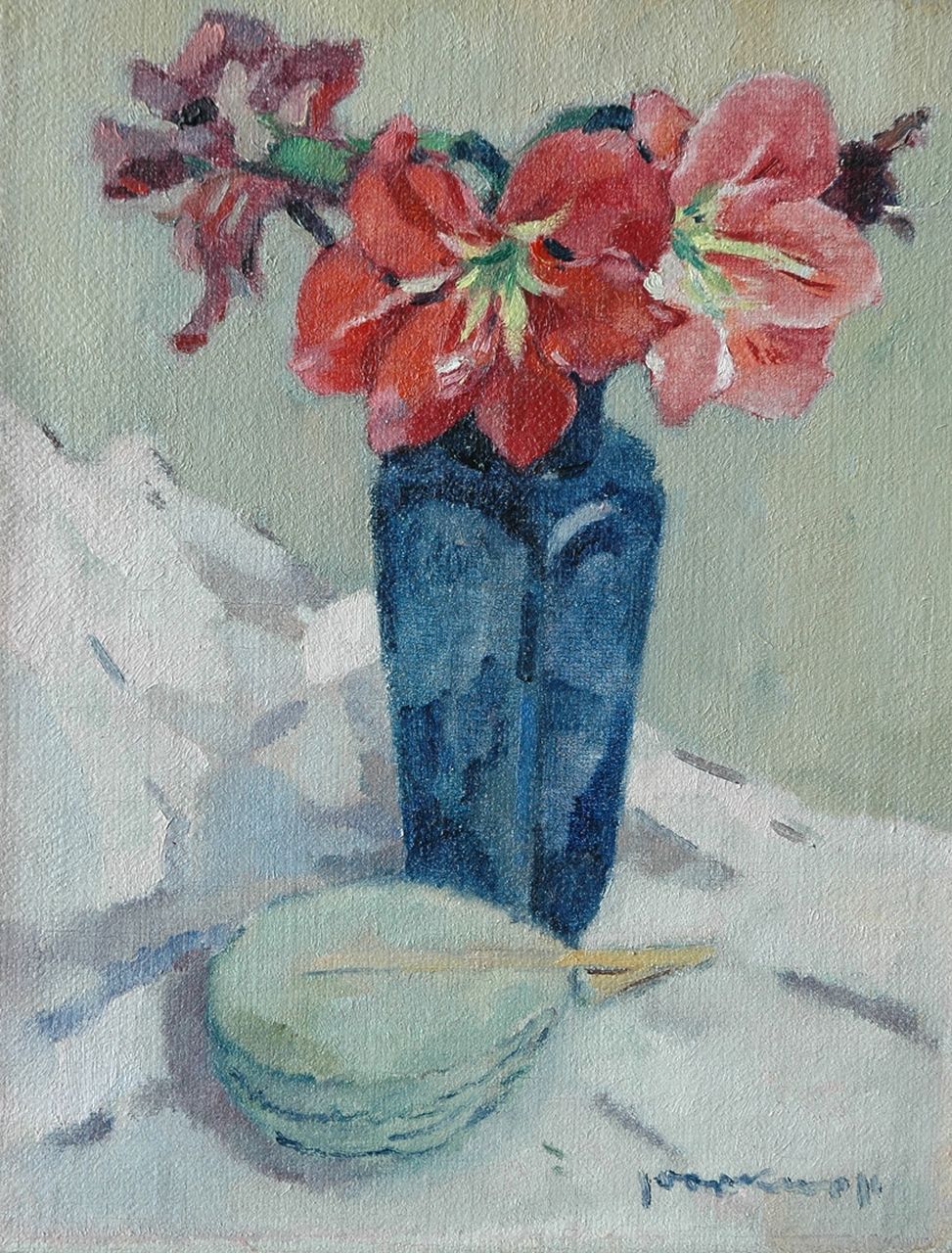 Kropff J.  | Johan 'Joop' Kropff, Amaryllis in a blue vase, oil on canvas 45.6 x 35.2 cm, signed l.r.