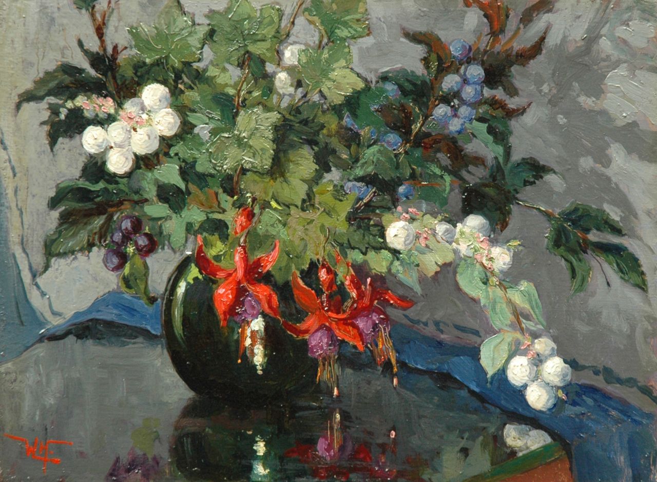 Horselenberg W.L.  | Wouterus Lourens 'Willem' Horselenberg, Berries and fuchsia in green glass vase, oil on canvas 30.3 x 40.4 cm, signed l.l. with monogram