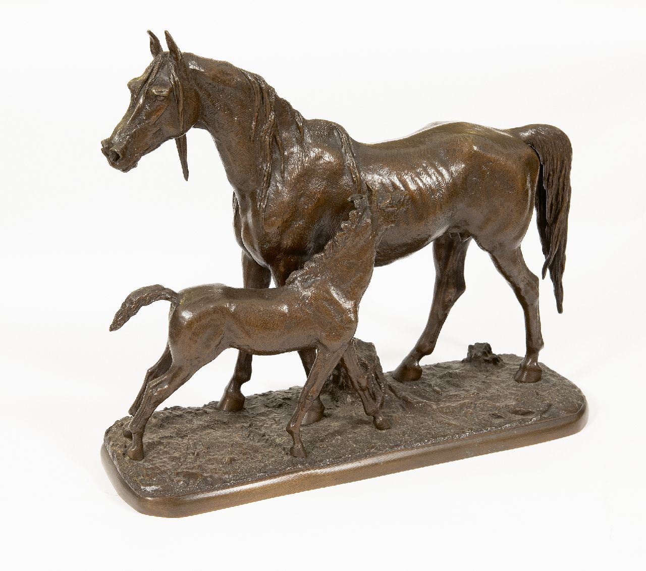 Fratin C.  | Christophe Fratin, Mare with Foal, bronze 36.5 x 42.0 cm, signed with stamped signature on the base