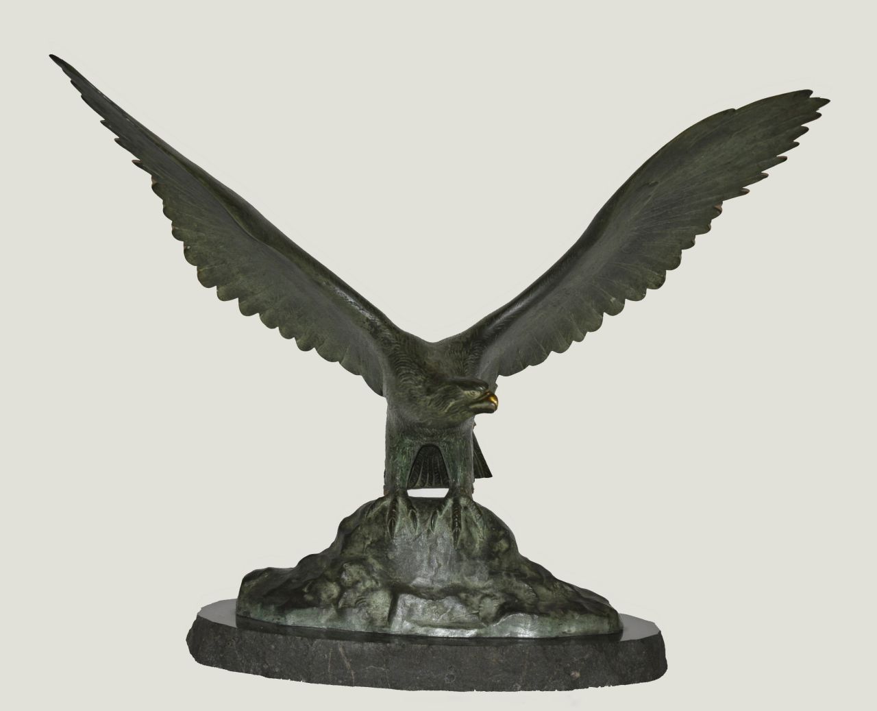Poertzel H.H.O.  | Hermann Hugo 'Otto' Poertzel, An eagle, bronze 48.4 x 58.7 cm, signed on bronze base (rear side)