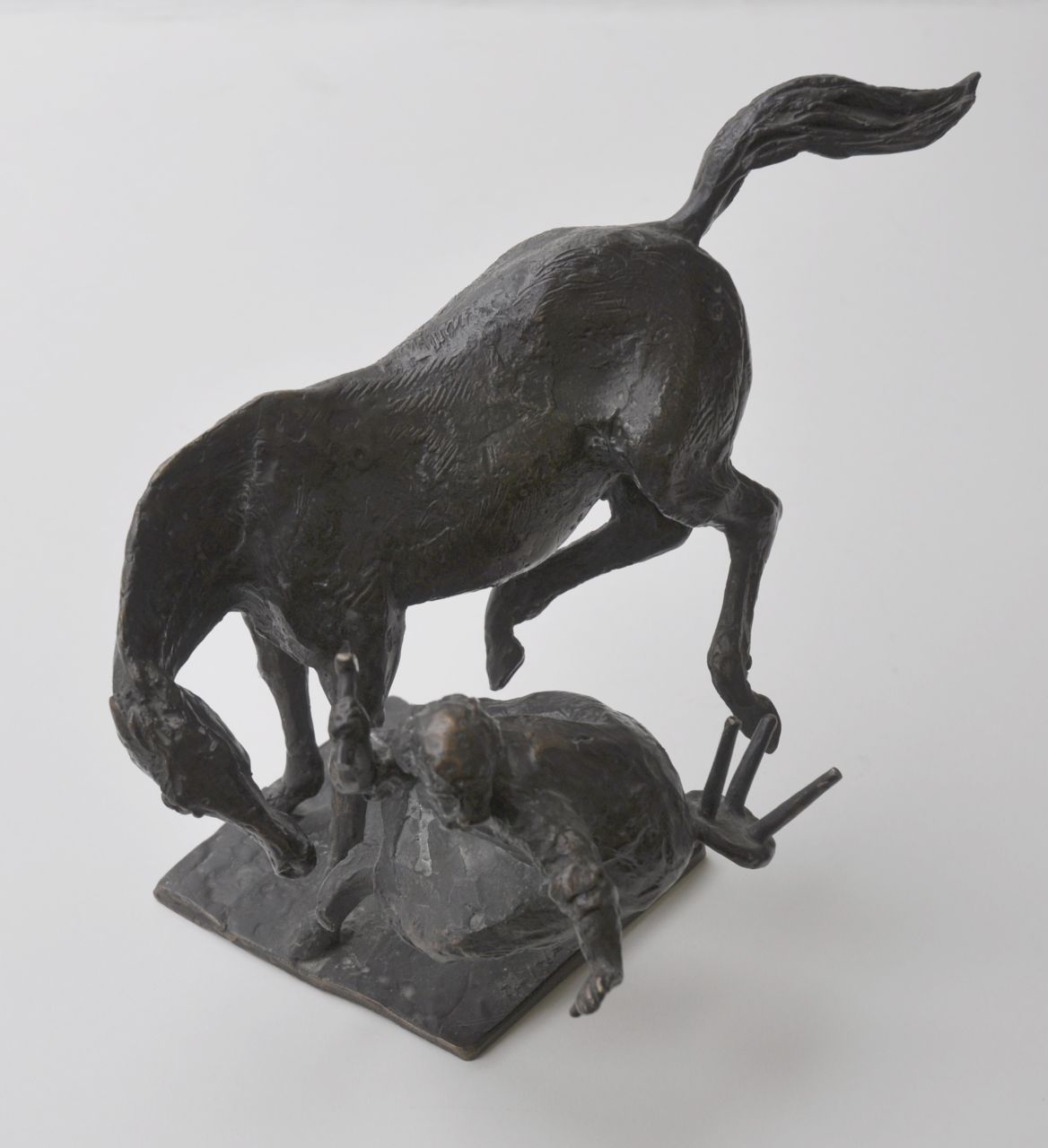 Hlina L.  | Ladislav Hlina, The blacksmith, bronze 21.0 x 28.0 cm, signed on base