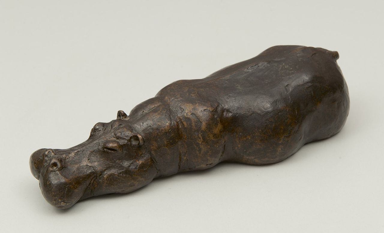 Arentz K.E.H.  | 'Kurt' Emil Hugo Arentz, Sleeping hippo, bronze 5.9 x 21.0 cm, signed on bottom and dated 1996