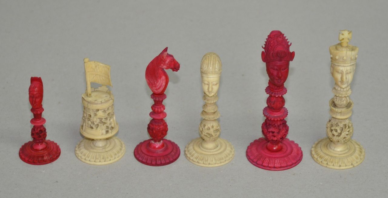Schaakset   | Schaakset | Sculptures and objects offered for sale | A 'Macao-style' ivory chess set, Canton or Macao, ivory 10.5 x 6.0 cm, executed ca. 1810