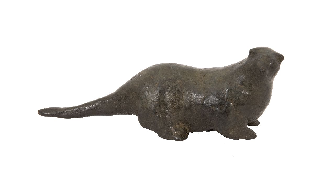 Hemert E. van | Evert van Hemert | Sculptures and objects offered for sale | Otter, bronze 8.0 x 21.5 cm, signed under the tail with monogram