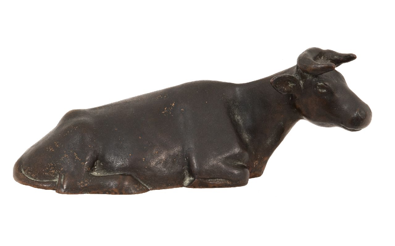 Wolff W.  | Walther Wolff | Sculptures and objects offered for sale | Reclining cow, bronze 13.5 x 31.0 cm, signed on the back