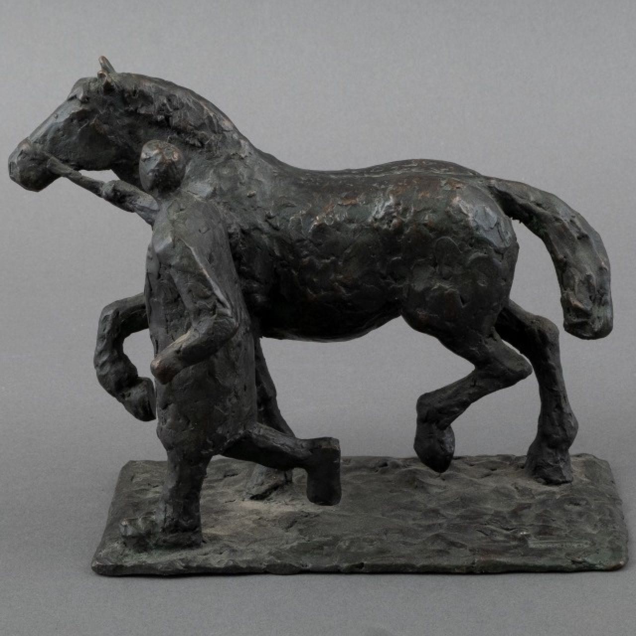 Brouwer G.H.A.  | Gerardus Hendrik Antonius 'Gerard' Brouwer | Sculptures and objects offered for sale | Walking on the reins, bronze 18.1 x 20.5 cm, signed on the base with name stamp