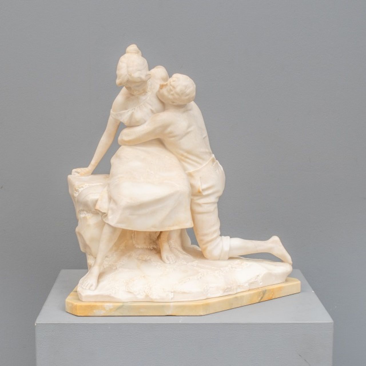 Seger E.  | Ernst Seger | Sculptures and objects offered for sale | -, alabaster 49.0 x 48.0 cm