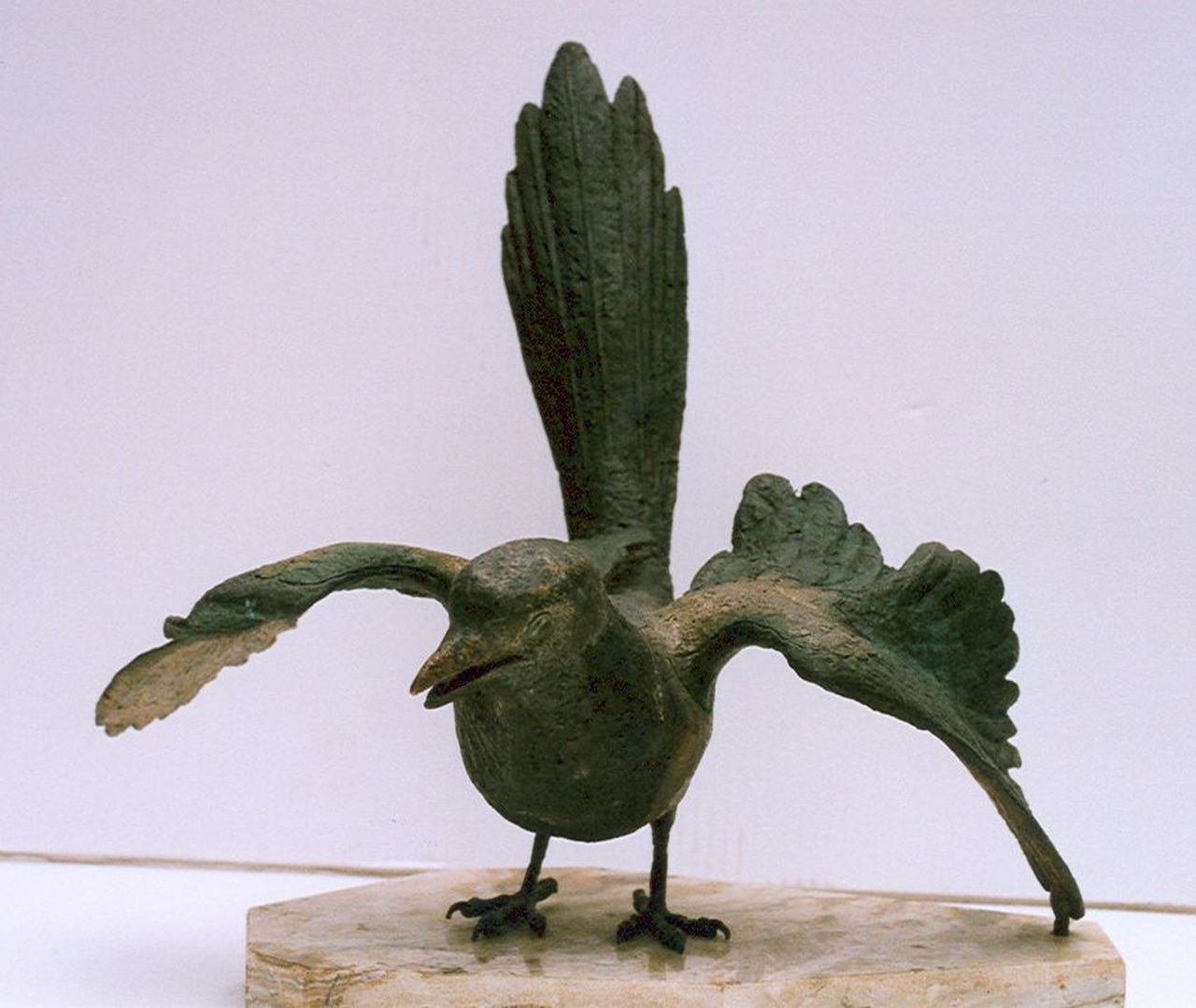 Starreveld P.  | Pieter Starreveld, Ekster, bronze 36.7 x 38.5 cm, gesigneerd met monogramstempel (op staart)