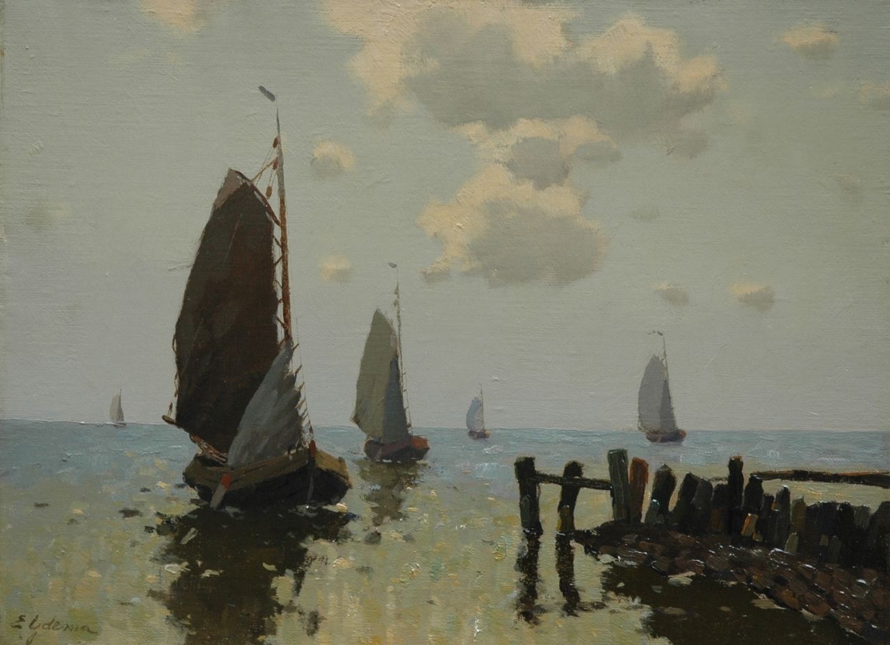 Ydema E.  | Egnatius Ydema, Returning fishing boats by the harbour entrance of Hindeloopen, oil on canvas 30.3 x 40.3 cm, signed l.l.
