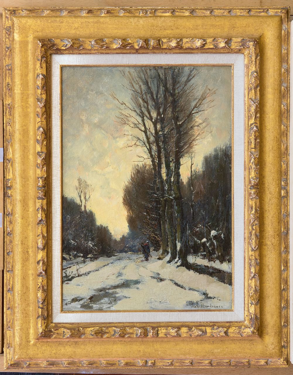 Mondriaan F.H.  | Frédéric Hendrik 'Frits' Mondriaan, A figure on a snow-covered path, oil on panel 37.7 x 26.3 cm, signed l.r.