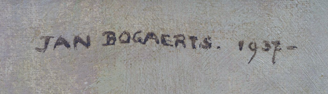 Jan Bogaerts signatures A glass jar with blue starch