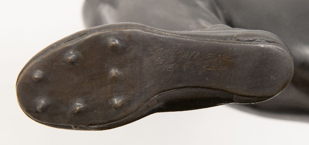 Thomas Schomberg signatures The Hurdler