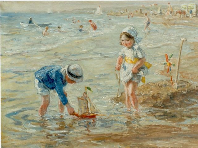Jan Zoetelief Tromp | Children playing on the beach, oil on canvas, 30.0 x 40.0 cm, signed l.r.