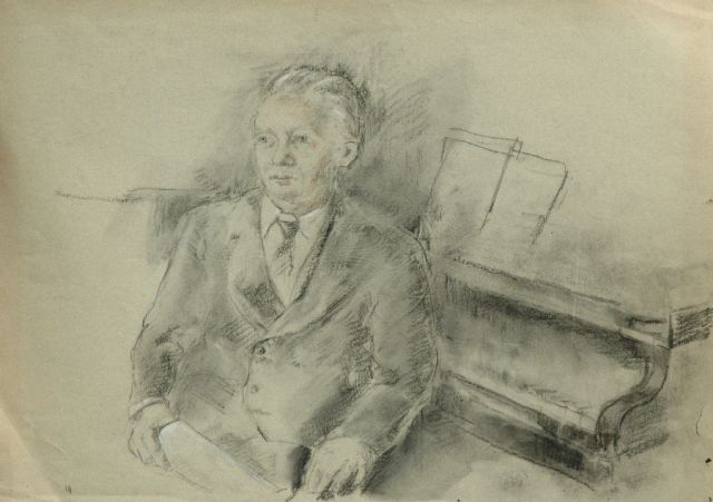 Elie Neuburger | Willem Andriessen, seated by a grand piano, charcoal and chalk on coloured paper, 42.6 x 60.4 cm