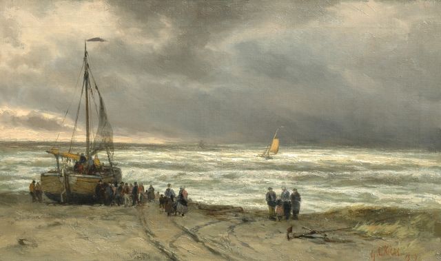 George Lourens Kiers | Fishervolk near a beached fishing boat, oil on canvas, 38.3 x 64.2 cm, signed l.r. and dated 1909