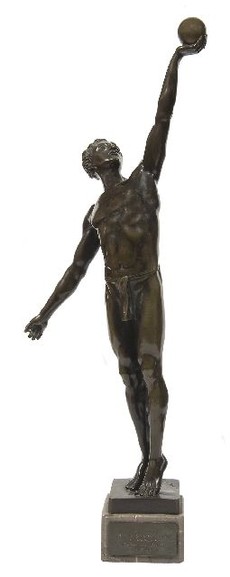 Otto Hoffmann | Shot putter, bronze, 51.3 x 18.0 cm, signed on the base