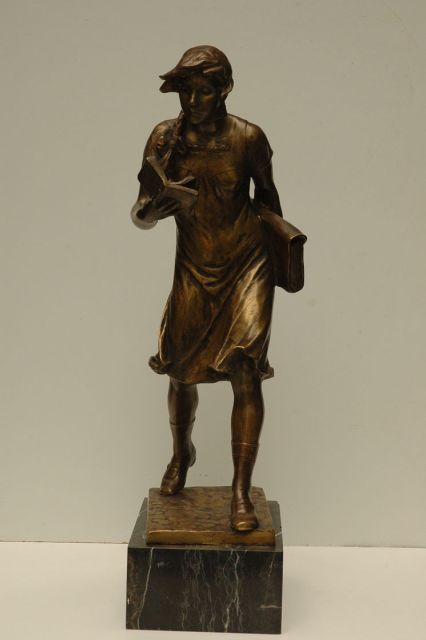 Janensch G.A.  | The first day of school, bronze 67.5 x 21.5 cm, signed incised with artist's name on the base