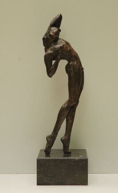 Kiki Meyer | Nijinsky, bronze, 62.0 x 14.0 cm, signed on heel right foot