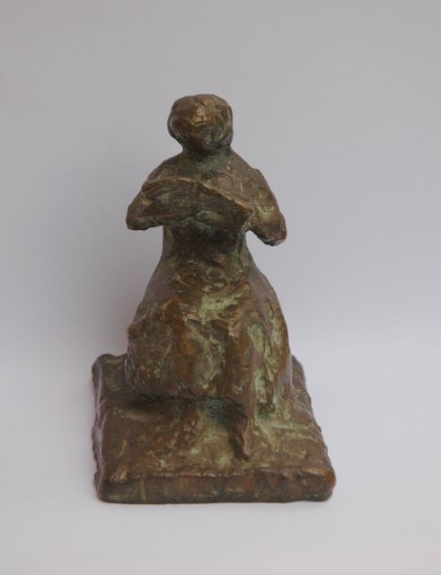 Rueter G.  | A reading woman, bronze 10.6 x 7.4 cm