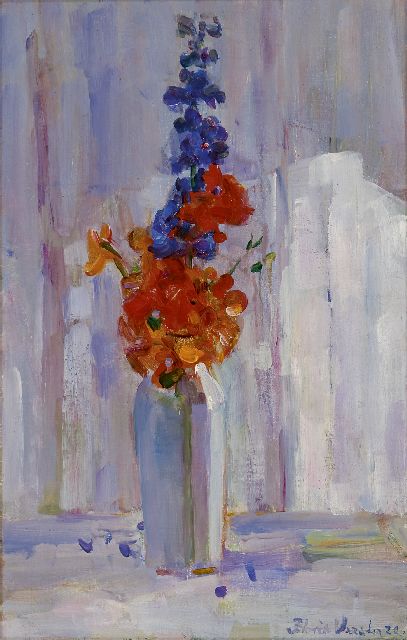 Floris Verster | Nasturtium in a white Delft vase, oil on canvas, 47.9 x 30.4 cm, signed l.r. and dated '20
