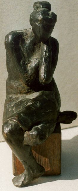 Onbekend | Zittende vrouw, bronze, 15.0 cm