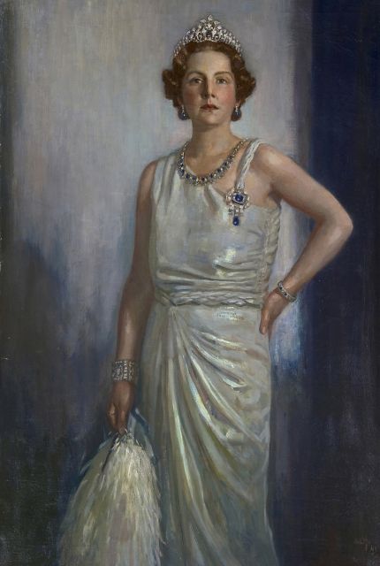 Heer S. de | Princess Juliana, oil on canvas 104.5 x 70.7 cm, signed r.o. with initials SdH and dated '41
