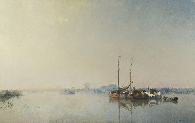 Vreedenburgh C.  | Moored vessels on a river, oil on canvas 81.8 x 129.3 cm, signed l.r. and dated 1915