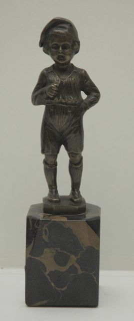 Duitse School   | Boy wearing a nightcap, bronze 16.1 x 4.2 cm