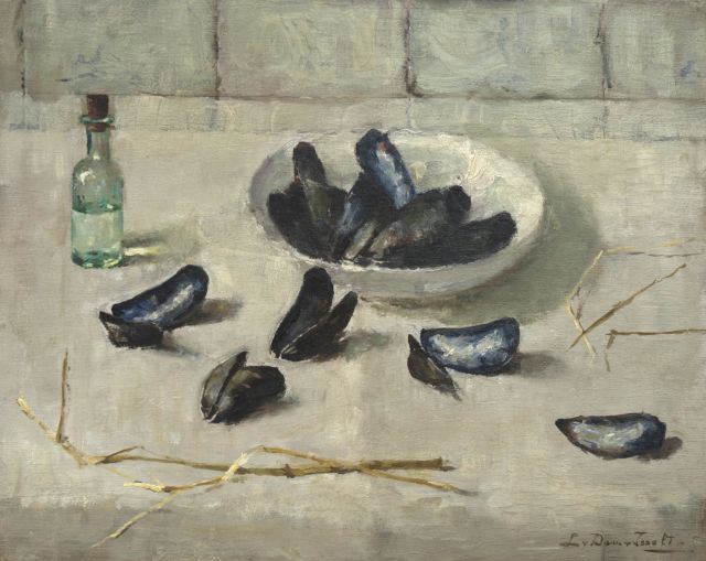 Dam van Isselt L. van | A still life with mussels, oil on panel 40.2 x 50.0 cm, signed l.r.