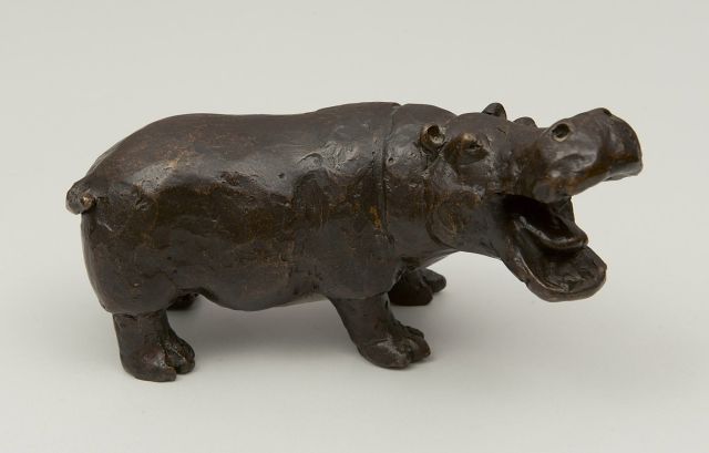 Kurt Arentz | Laughing hippo, bronze, 10.2 x 17.8 cm, signed with initials and stamp on belly