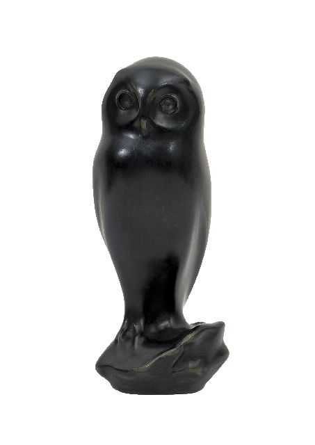 François Pompon | Owl, bronze with a black patina, 18.2 x 8.0 cm, signed with the artist's stamp on the base and conceived in 1927, cast ca. 1960-1961