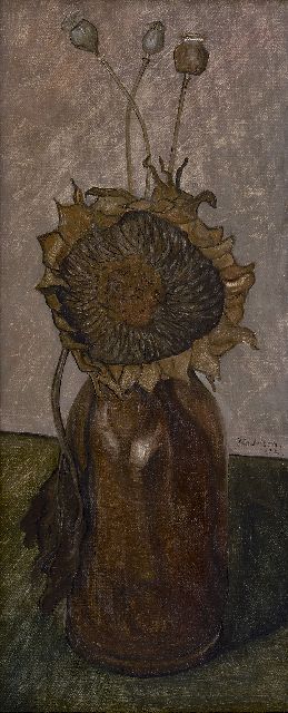 Jo Lodeizen | Vase with sunflower, oil on canvas laid down on painter's board, 49.0 x 21.0 cm, signed r.c. and dated '32