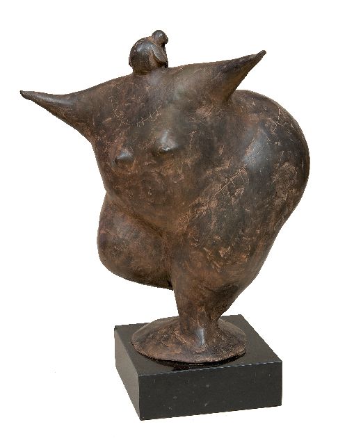 Evert van Hemert | Gerda, patinated bronze, 27.0 x 23.0 cm, signed with monogram on the base and executed in 2012