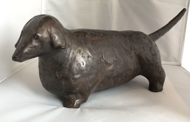 Evert van Hemert | q, patinated bronze, 14.0 x 41.5 cm, signed with monogram on the belly and executed in 2011