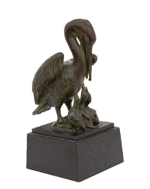 Willi Soukop | A pelican with her young, bronze, 18.0 x 10.5 cm