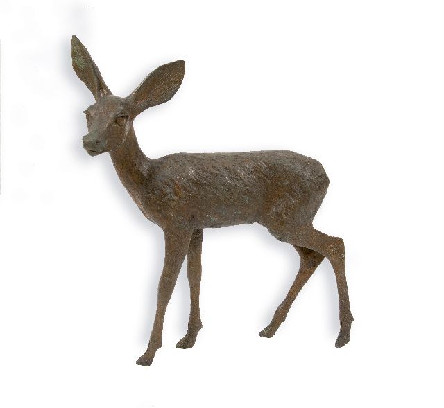 Arentz K.E.H.  | A young deer, standing, bronze 61.0 cm, signed on the belly