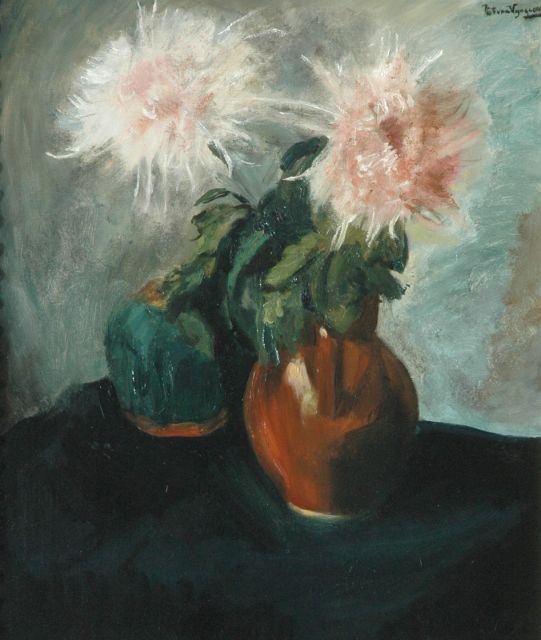 Wijngaerdt P.T. van | Chrysanthemum, oil on canvas 80.0 x 68.2 cm, signed u.r.