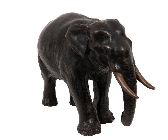 Duitse School, 19 eeuw   | Standing elephant, bronze 16.0 cm