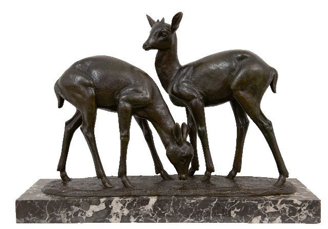 Irénée Rochard | Two deer, bronze, 37.0 x 53.0 cm, signed on the base