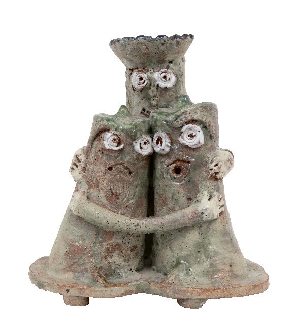 Kamerlingh Onnes H.H.  | Group hug, polychrome glazed earthenware 16.5 x 15.0 cm, signed on the underside with monogram and stamp and dateed '81