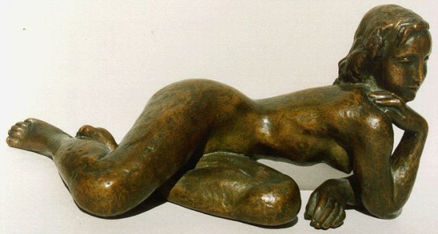 Fehrle J.W.  | Liggend naakt, bronze, gesigneerd onder and gedateerd '45