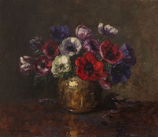 Ven E.E.G. van der | Anemones in a copper pot, oil on canvas 37.3 x 43.2 cm, signed l.l.