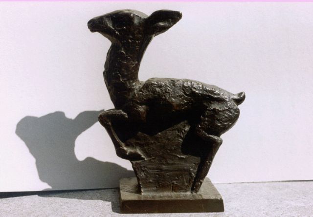 Rädecker J.A.  | Hertje, bronze 19.0 cm, gesigneerd met mon. op basis