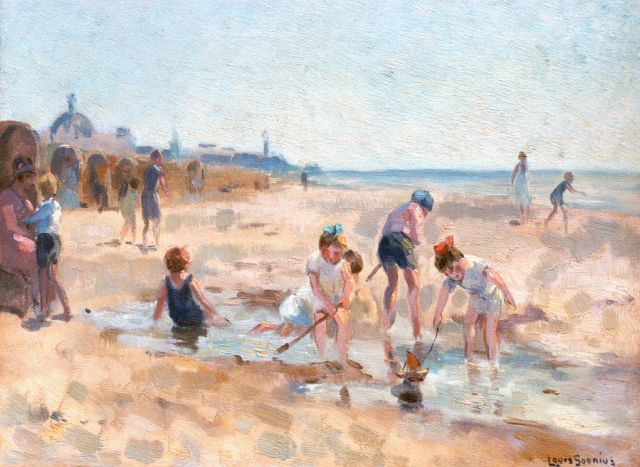 Louis Soonius | Children playing on the beach, oil on canvas, 30.5 x 40.5 cm, signed l.l. and on the reverse