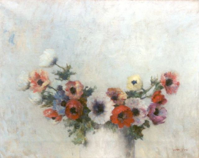 Vaes W.  | A still life with anemones, oil on canvas 40.0 x 50.3 cm, signed l.r.