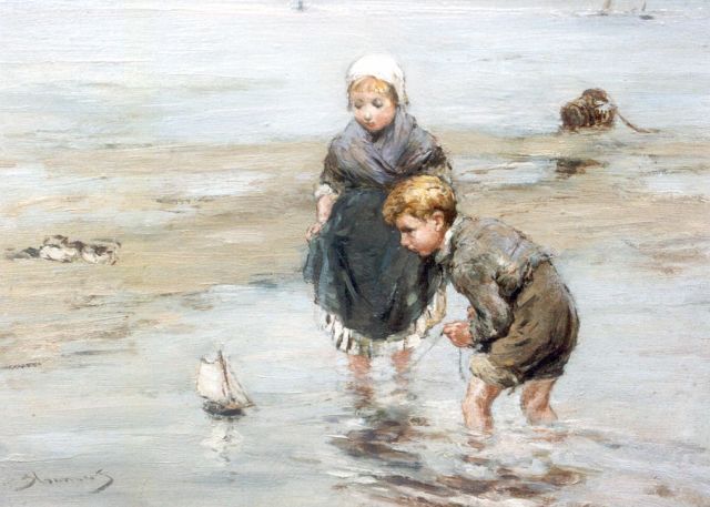 Bernard Blommers | Children playing on the beach, oil on panel, 19.5 x 26.9 cm, signed l.l.