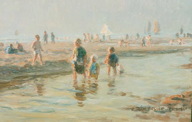 Jan Zoetelief Tromp | Children paddling, Katwijk, oil on panel, 20.0 x 31.0 cm, signed l.r.