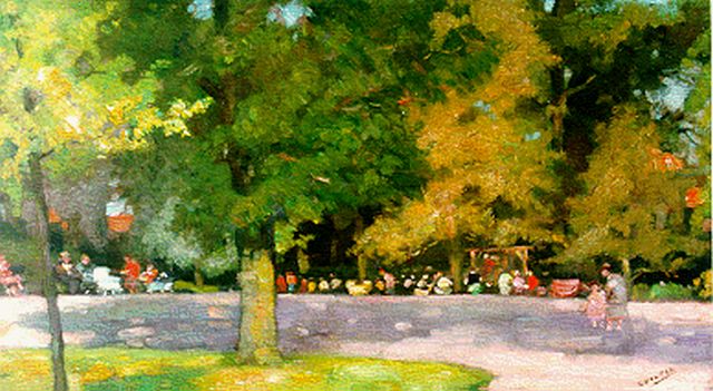 Noltee B.C.  | Strollers in a park, oil on canvas 30.2 x 50.2 cm, signed l.r.